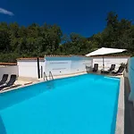 Idyllisches Mit Pool, Tischtennis, Sommerkueche, Privatparkplatz Crikvenica