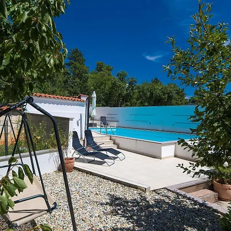 Idyllisches Mit Pool, Tischtennis, Sommerkueche, Privatparkplatz