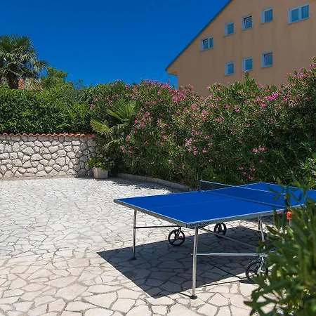 Idyllisches Mit Pool, Tischtennis, Sommerkueche, Privatparkplatz * تْسْغيكفانِتْسا