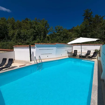 Idyllisches Mit Pool, Tischtennis, Sommerkueche, Privatparkplatz تْسْغيكفانِتْسا