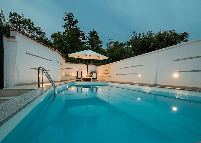 Lejlighed Idyllisches Mit Pool, Tischtennis, Sommerkueche, Privatparkplatz