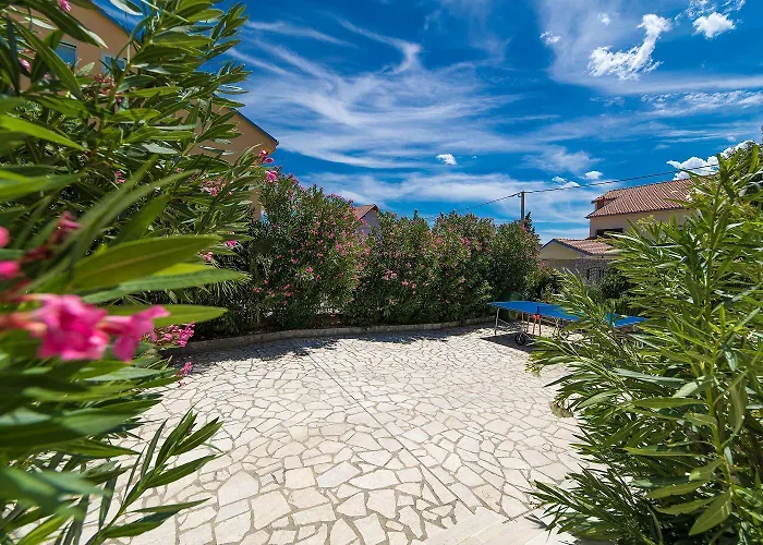 Idyllisches Mit Pool, Tischtennis, Sommerkueche, Privatparkplatz *