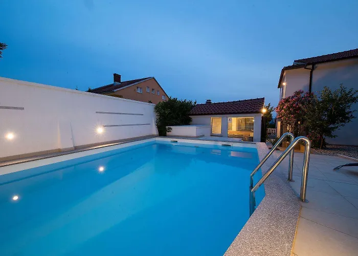 Lejlighed Idyllisches Mit Pool, Tischtennis, Sommerkueche, Privatparkplatz